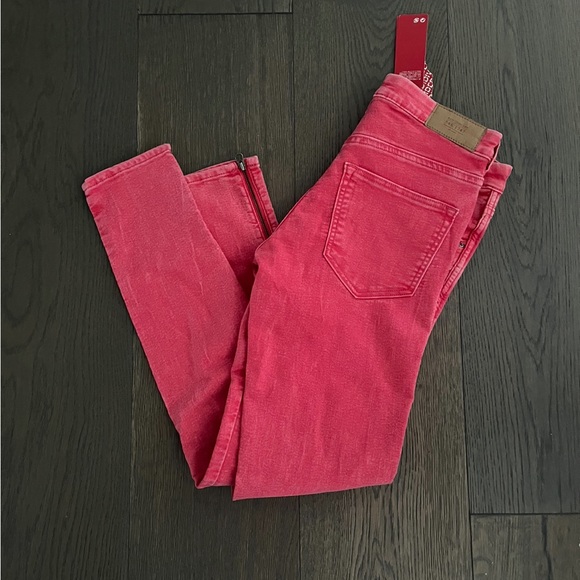 H&M red womens stretch denim sz 6 NWT - Picture 1 of 3